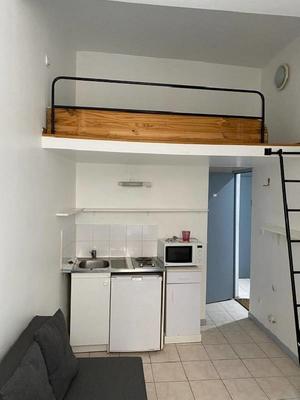 Studio - 15 m² - 1 pièce