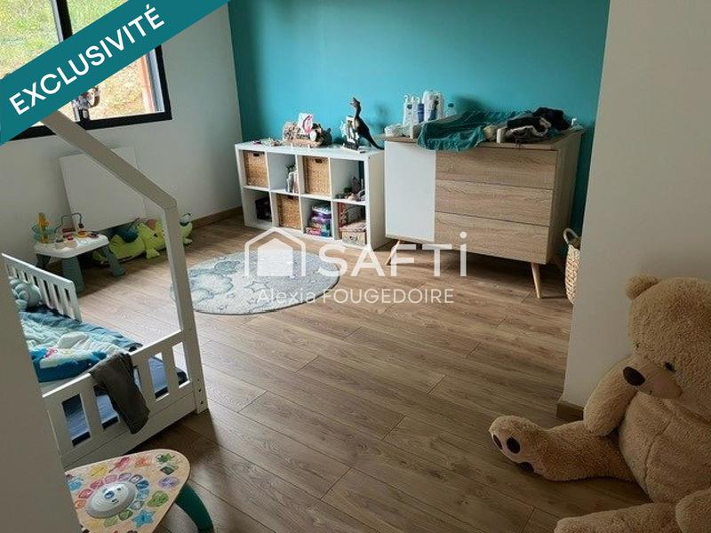 Maison - 230 m² - 6 pièces