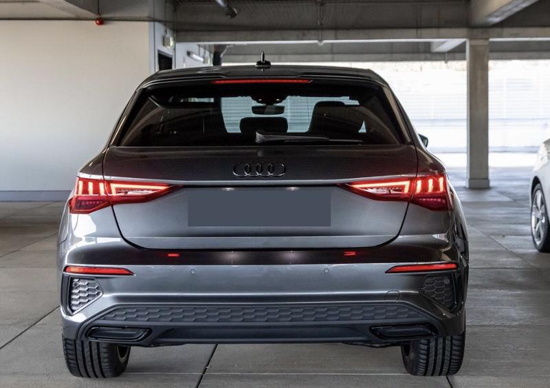 Audi A3 sportback 45 TFSIe 245 s-Line / Toit Ouvrant Matrix Led Sieges Elec Aff Tete Haute Regulateur de Distance