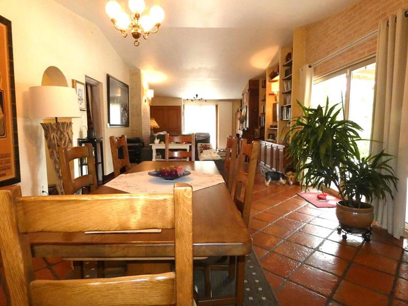 Maison - 260 m² - 9 pièces