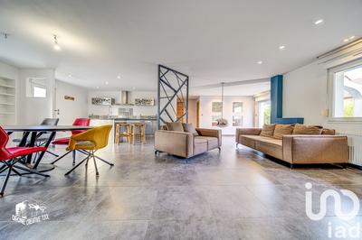 Maison - 138 m² - 8 pièces