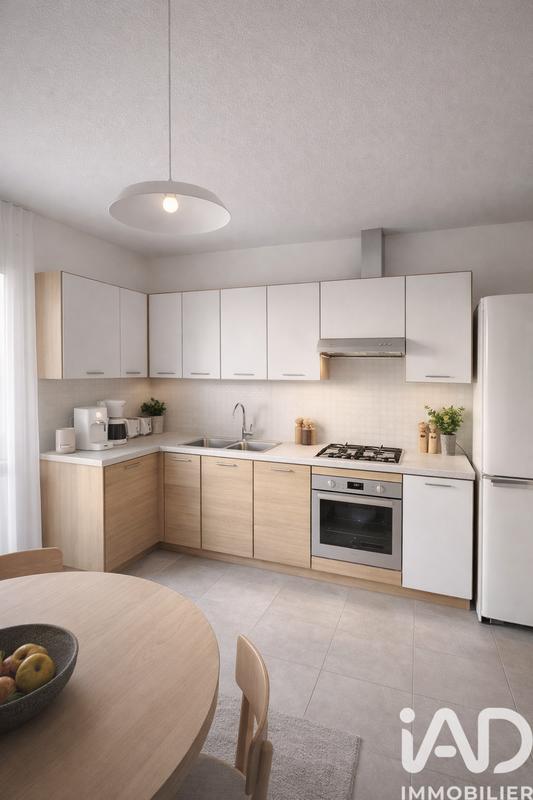 Maison - 93 m² - 5 pièces