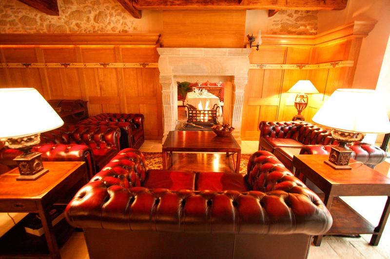 Maison ancienne - 360 m² - 6 pièces