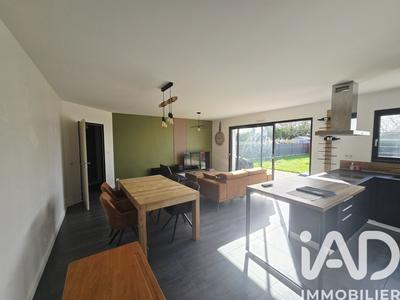 Maison - 90 m² - 4 pièces