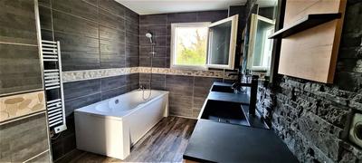 Maison - 96 m² - 4 pièces