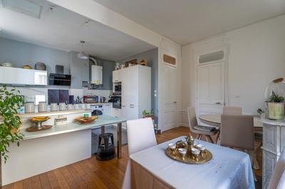 Appartement - 111 m² - 4 pièces