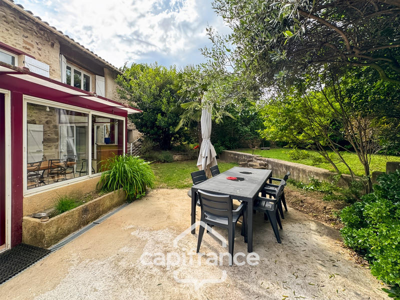 Maison - 197 m² - 9 pièces