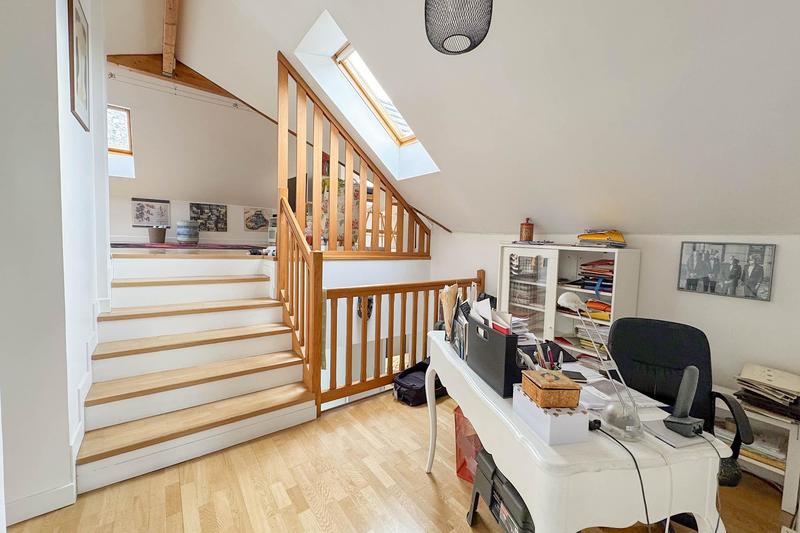 Maison - 226 m² - 8 pièces