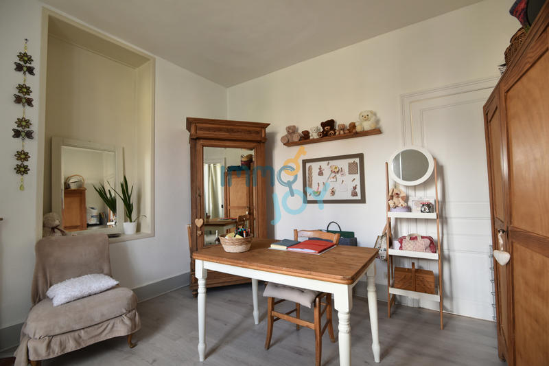 Maison - 212 m² - 8 pièces