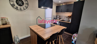 Appartement - 95 m² - 6 pièces