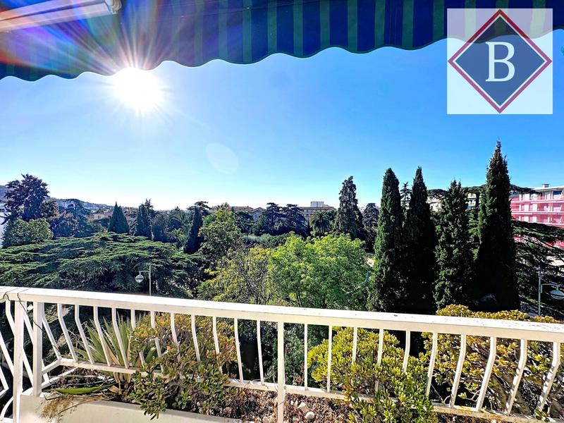 Appartement - 97 m² - 4 pièces