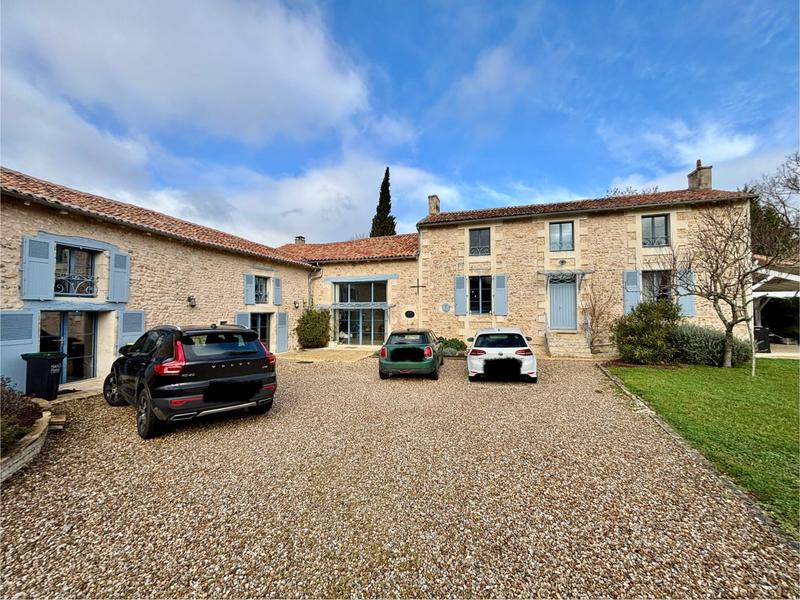 Maison ancienne - 246 m² - 5 pièces