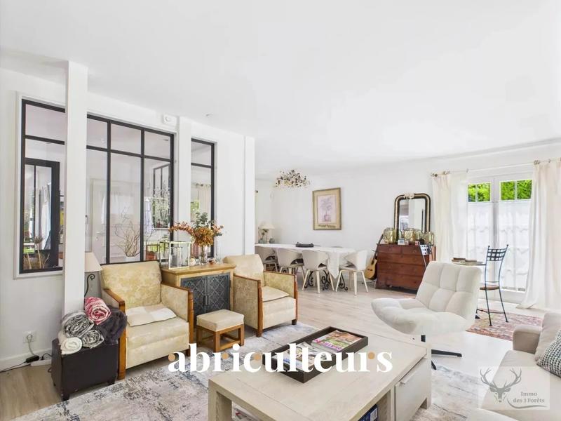 Maison - 167 m² - 6 pièces