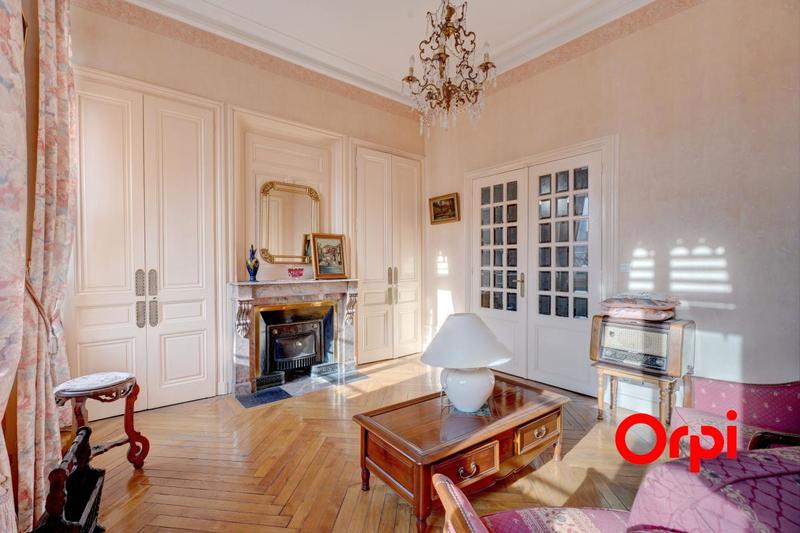 Appartement - 122 m² - 4 pièces