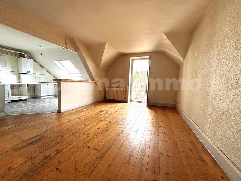 Appartement - 90 m² - 3 pièces