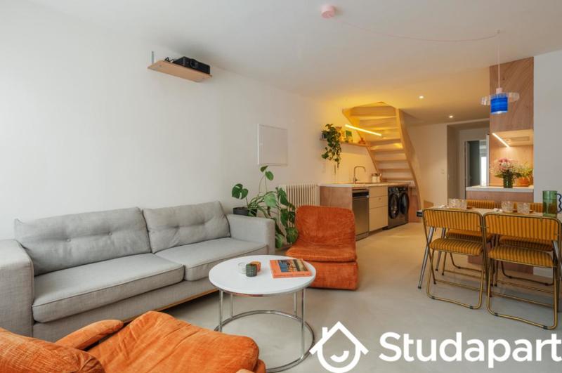 Chambre - 14 m² - 1 pièce