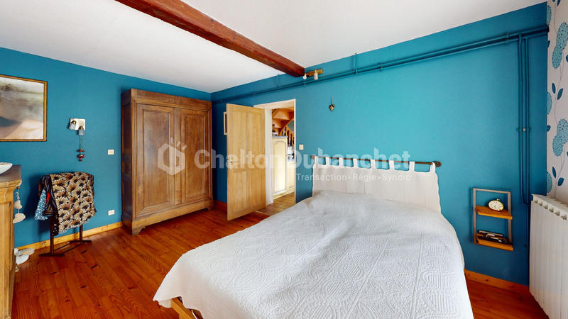 Maison - 215 m² - 10 pièces