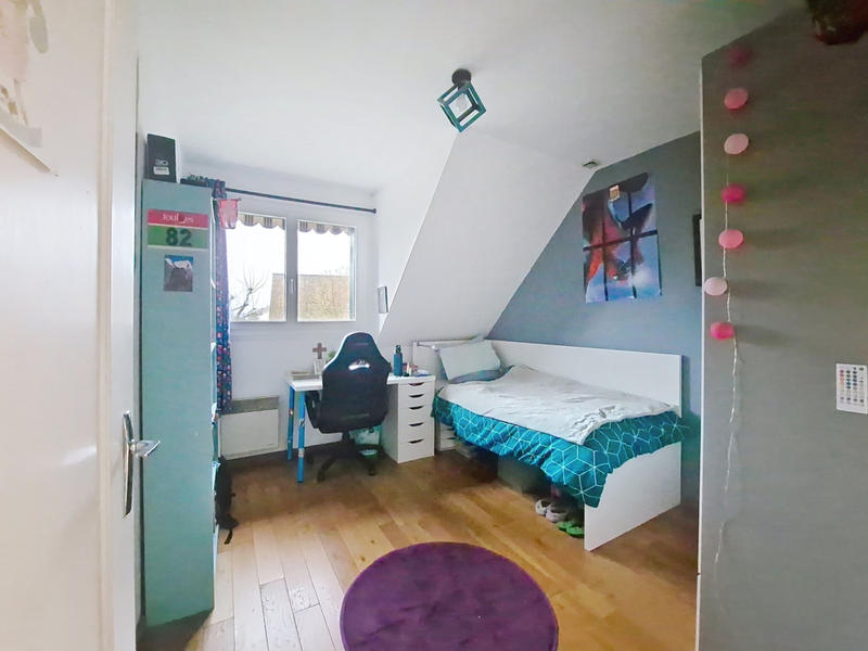 Maison - 210 m² - 10 pièces