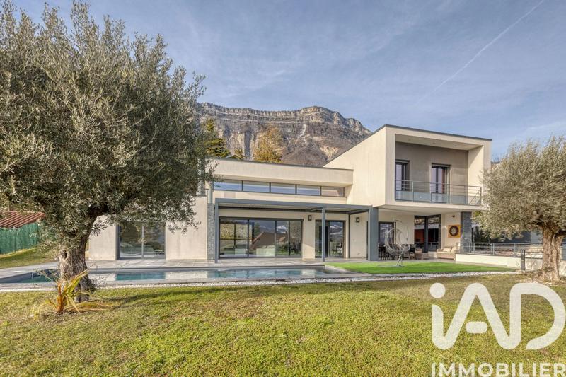 Maison de maîtres - 280 m² - 6 pièces