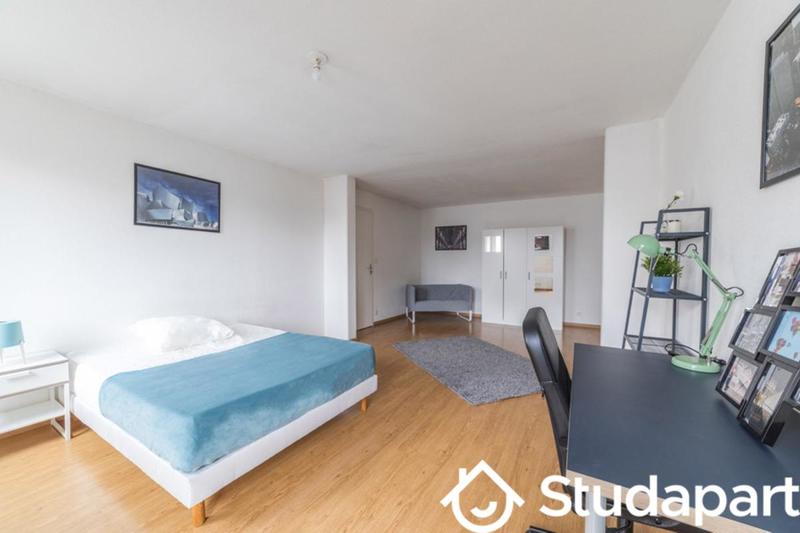 Chambre - 17 m² - 1 pièce