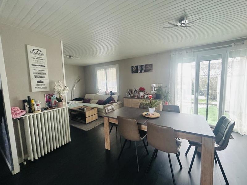 Maison - 93 m² - 5 pièces