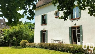 Maison - 263 m² - 11 pièces