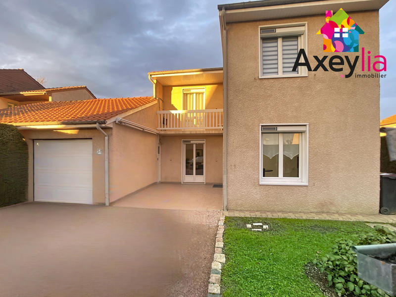 Maison - 105 m² - 5 pièces