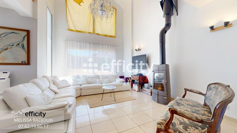 Maison - 167 m² - 6 pièces