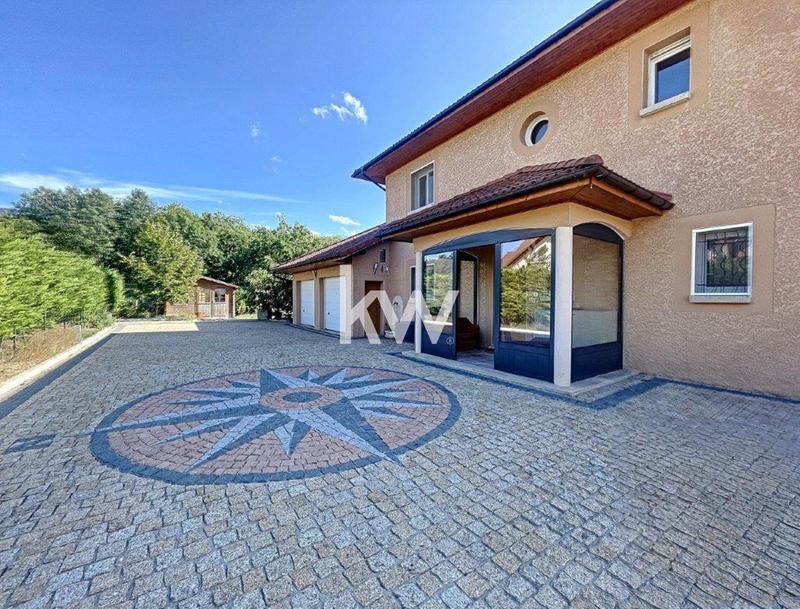 Maison - 284 m² - 7 pièces