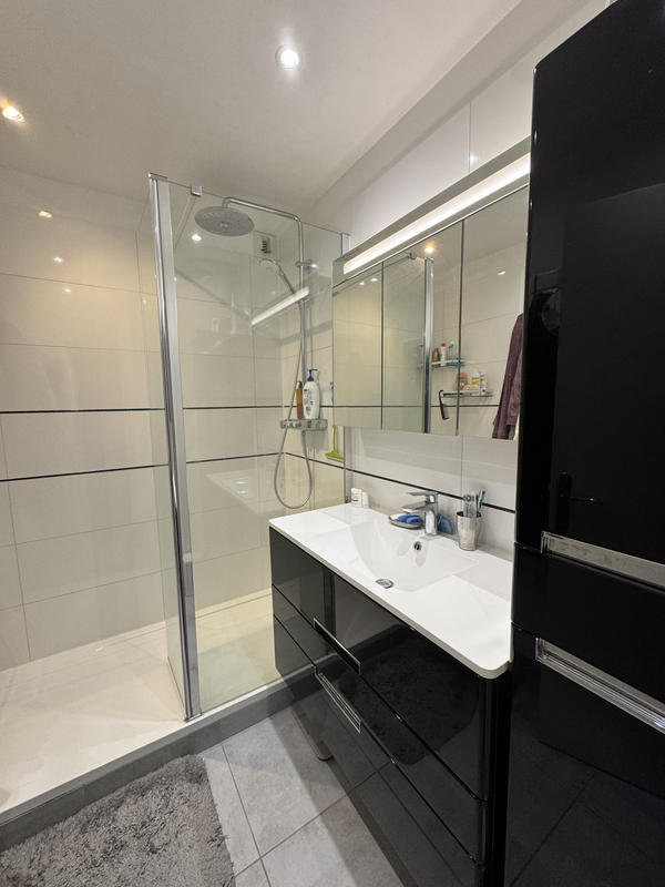 Appartement - 95 m² - 5 pièces