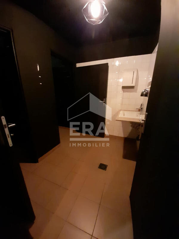 Maison - 312 m² - 10 pièces