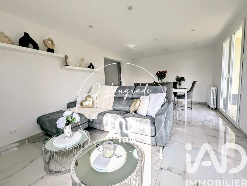 Maison - 111 m² - 5 pièces