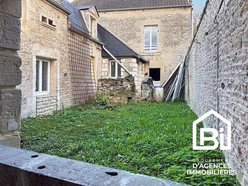 Maison - 338 m² - 12 pièces