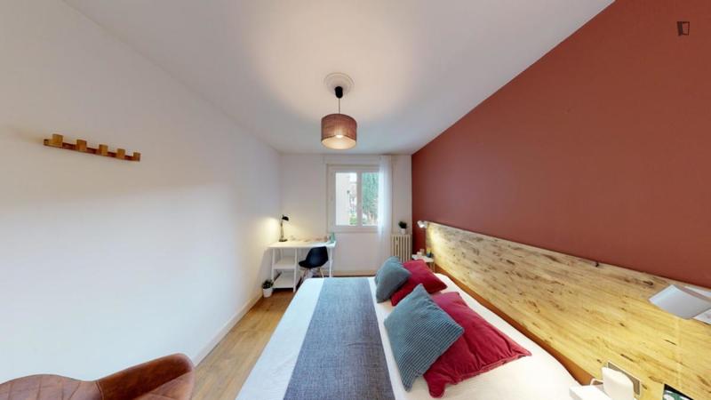 Chambre - 10 m² - 4 pièces