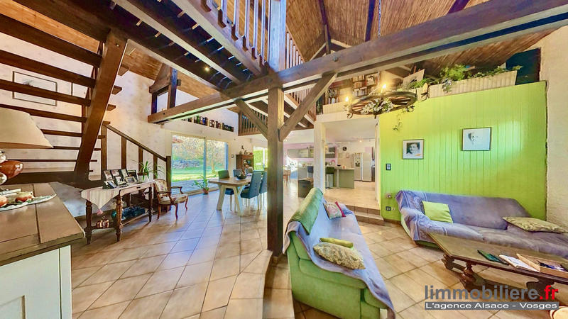 Maison - 317 m² - 10 pièces