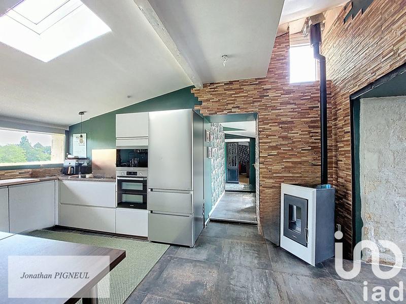 Maison - 220 m² - 7 pièces