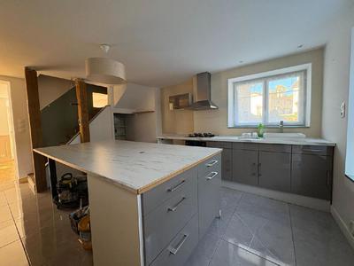 Maison - 101 m² - 4 pièces