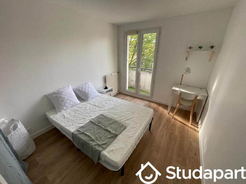 Chambre - 10 m² - 1 pièce