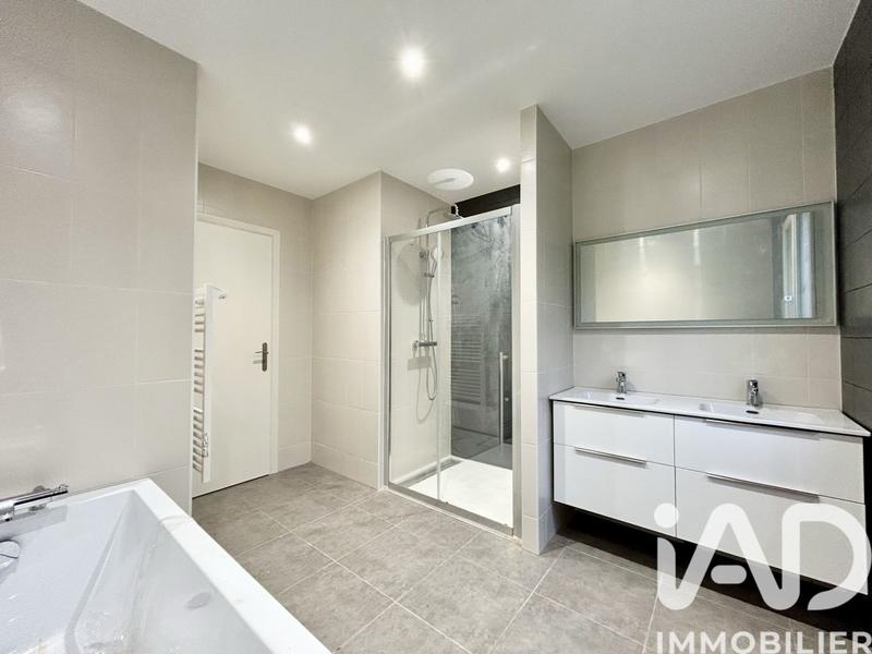 Maison - 99 m² - 4 pièces