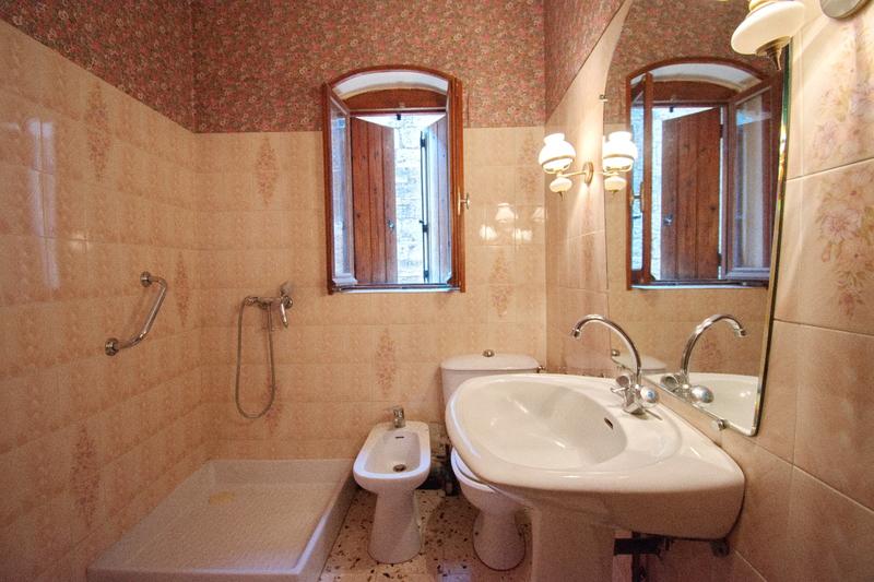 Maison - 202 m² - 12 pièces