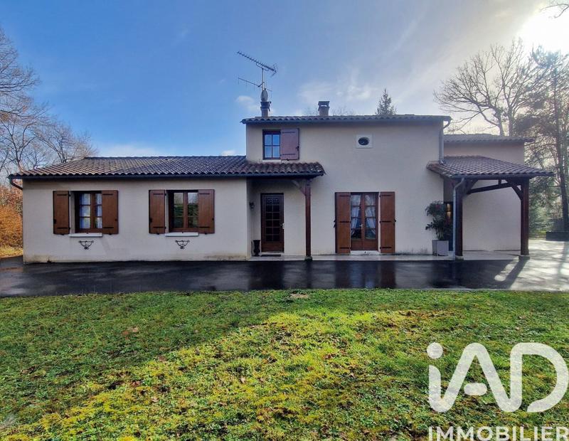 Maison - 180 m² - 5 pièces