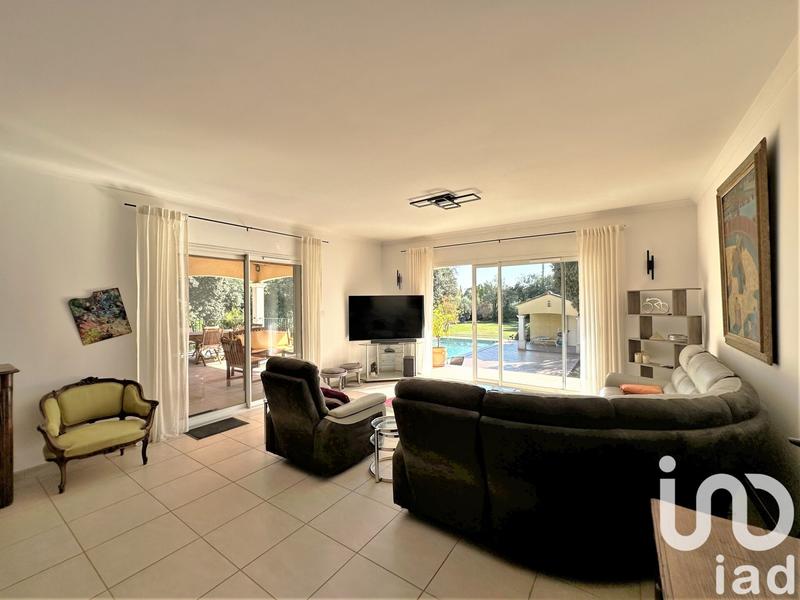 Maison - 210 m² - 8 pièces