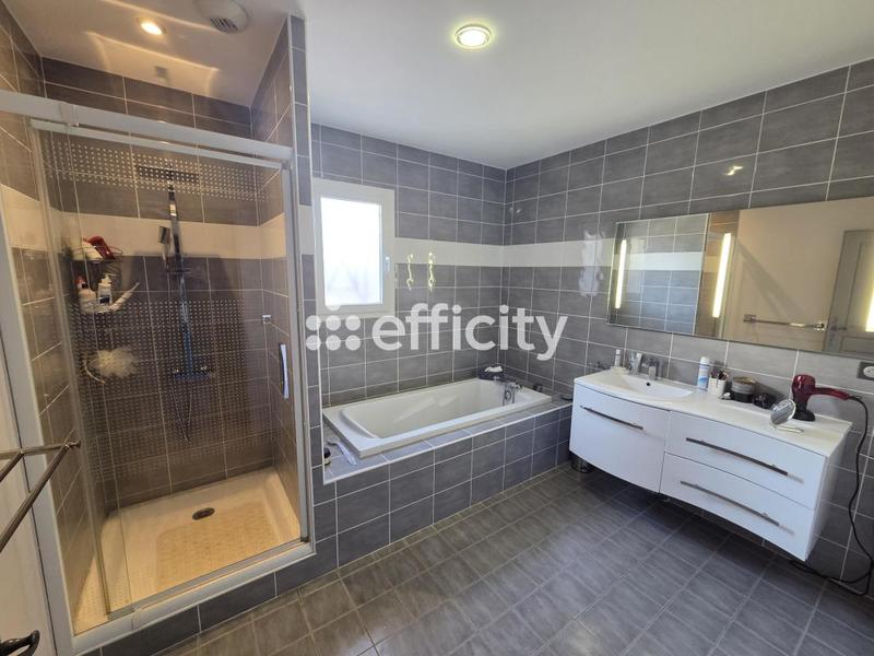 Pavillon - 105 m² - 4 pièces