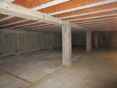 Parking / Garage - 12 m²