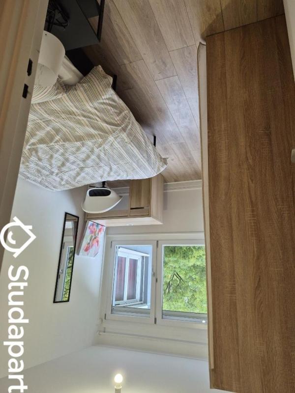 Chambre - 9 m² - 1 pièce