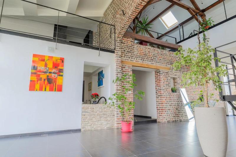 Maison - 395 m² - 9 pièces