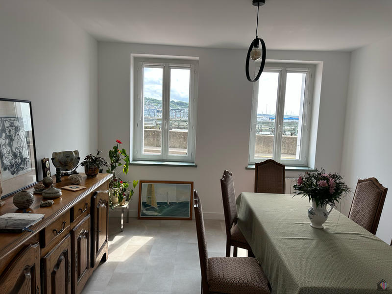Appartement - 95 m² - 4 pièces