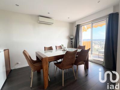 Appartement - 93 m² - 4 pièces