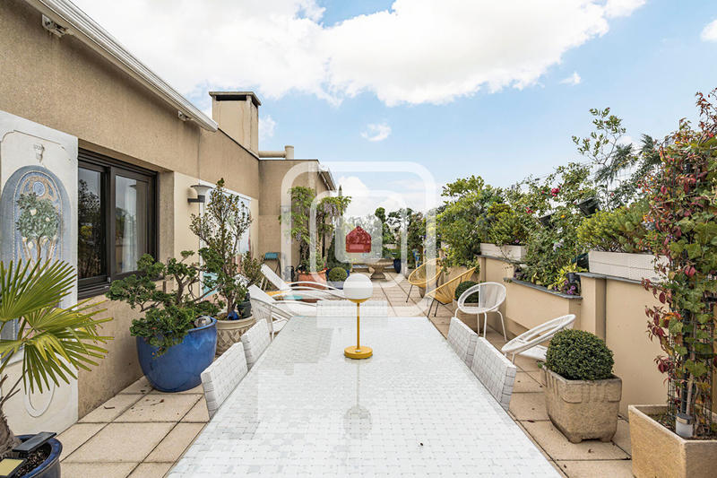 Appartement - 171 m² - 6 pièces