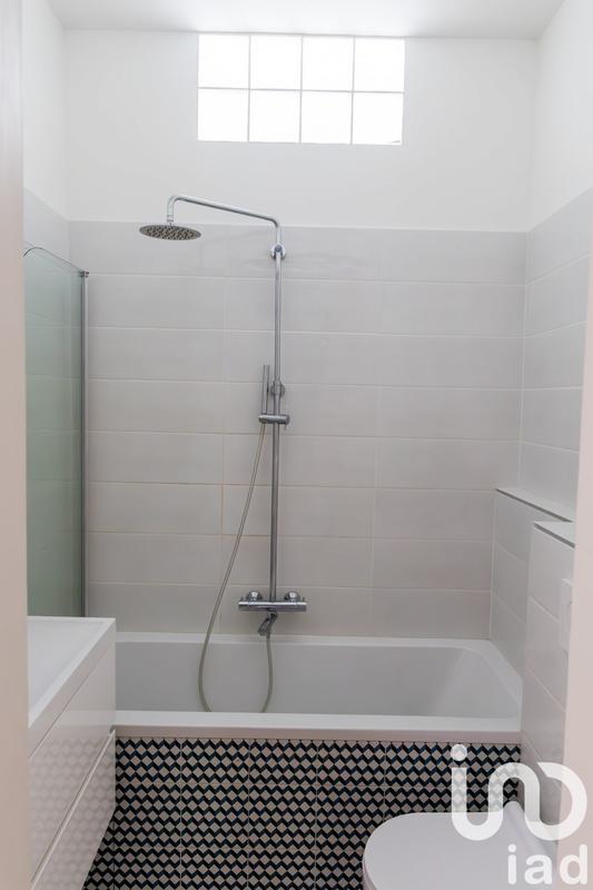 Maison - 255 m² - 10 pièces